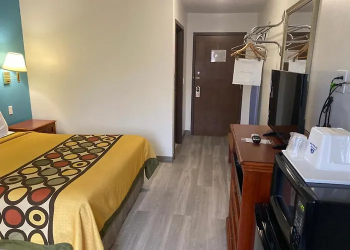 Americas Value Hotel 2*